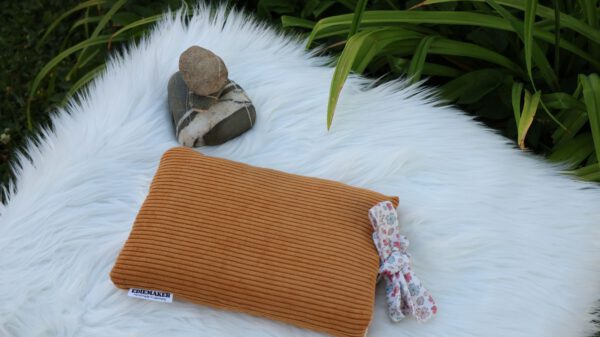 Book Sleeve Corduroy - Image 2