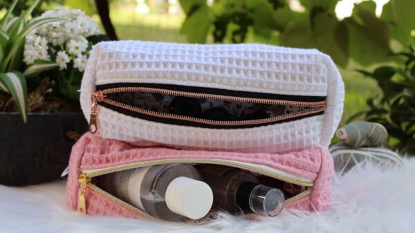 Wafflé Chic Pouch - Image 4