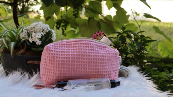 Wafflé Chic Pouch - Image 6